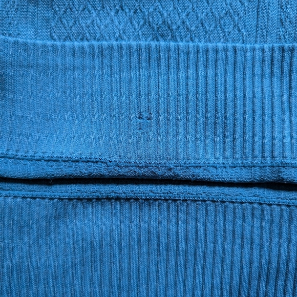 Lululemon Long Sleeve Size 4 - Picture 4 of 4